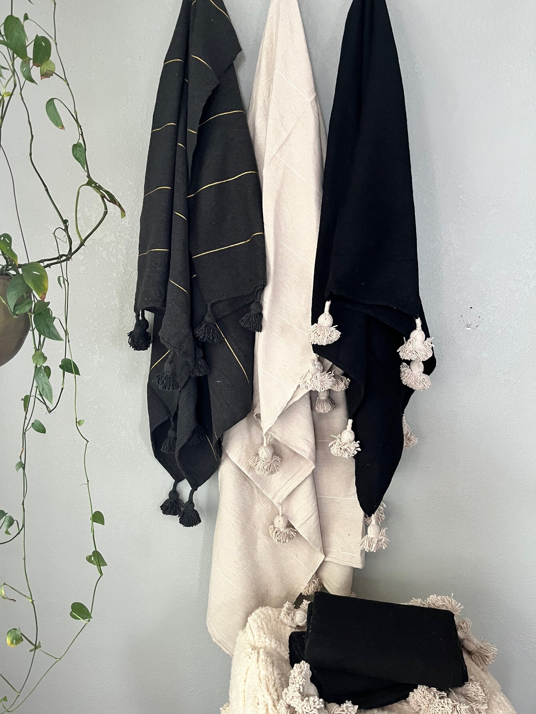 100% Cotton Dark Grey Pom Pom Blanket