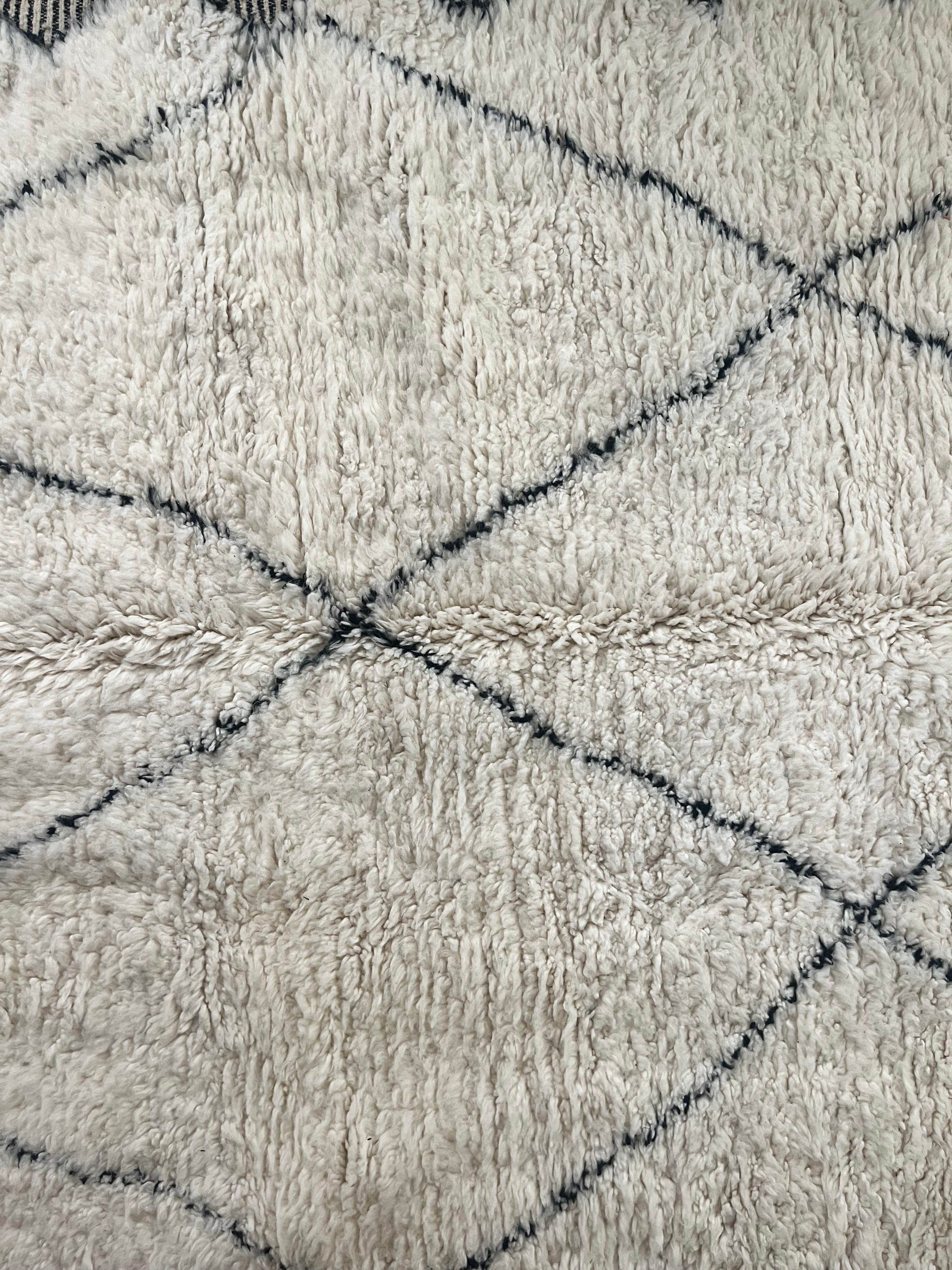 Pari | 5 x 8 Beni Ourain Rug