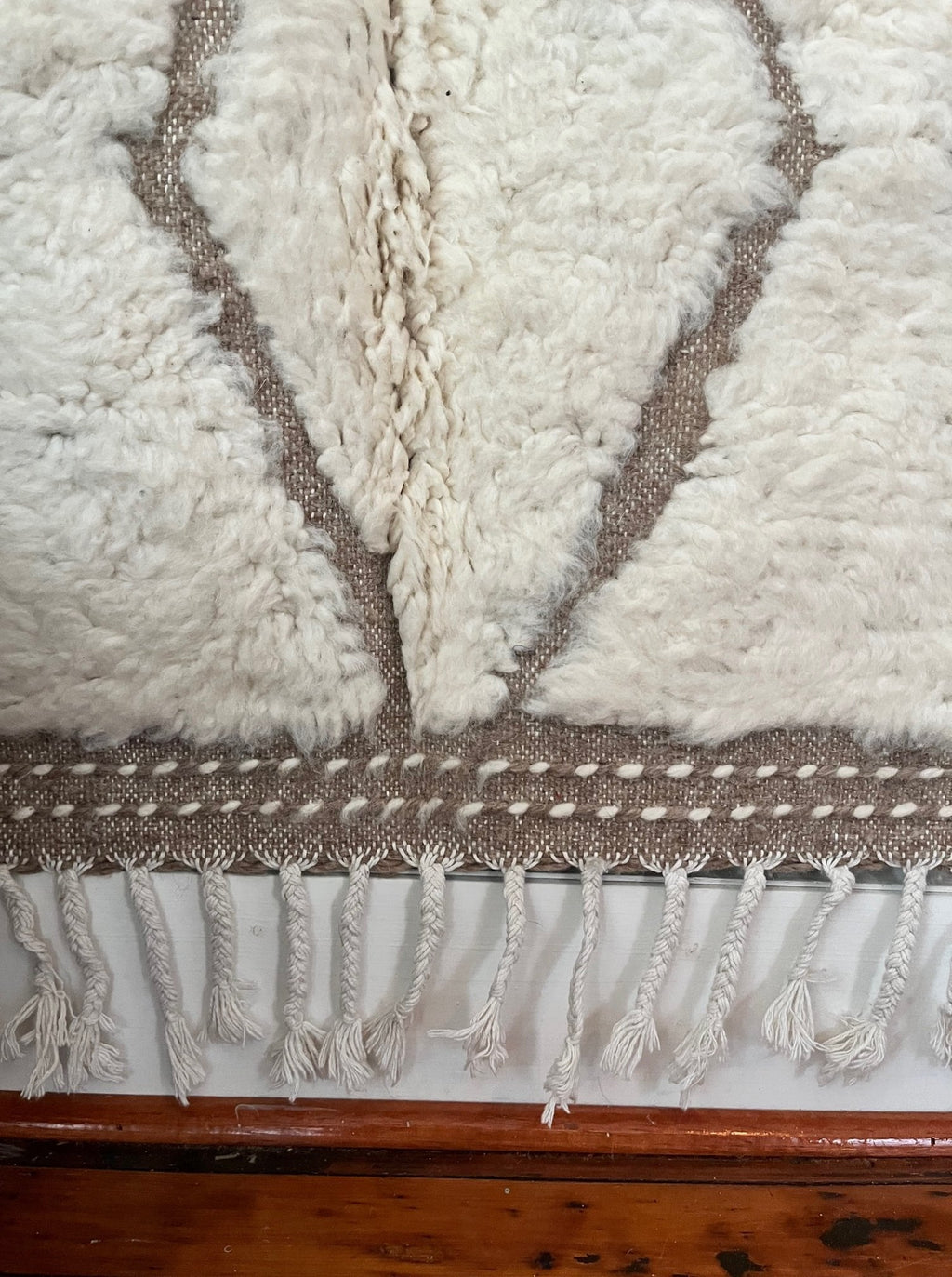 Issa | 5 x 8 Beni Ourain Rug}